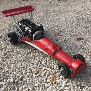 atelier oeuvres contemporaines moto artistique métal recyclé moteur sculptures alexandre creative recyclage matériau