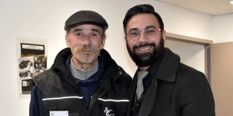 atelier oeuvres contemporaines moto artistique métal recyclé moteur sculptures alexandre creative recyclage matériau